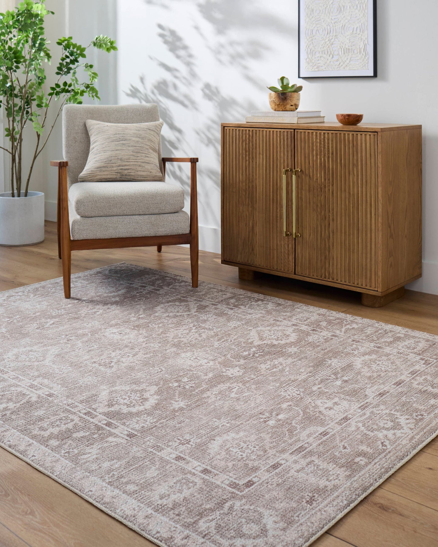 Livabliss Galey Alix Collins Avenue 7 x 9 (ft) Flatweave Polyester Brown Rectangular Indoor Vintage Spot Clean Only Pet Friendly Area rug